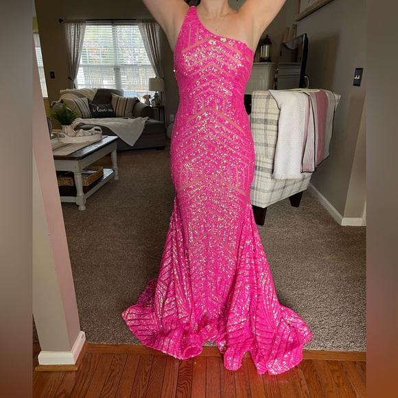 Jovani Dresses & Skirts - One shoulder jovani prom dress